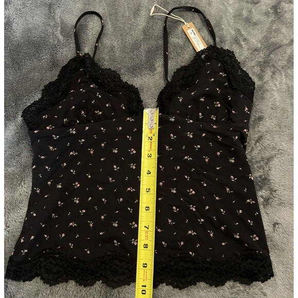 MEDIUM SKIMS Fits Everybody Lace Triangle CAMI Onyx TP-CAM-6688W - Picture 4 of 6